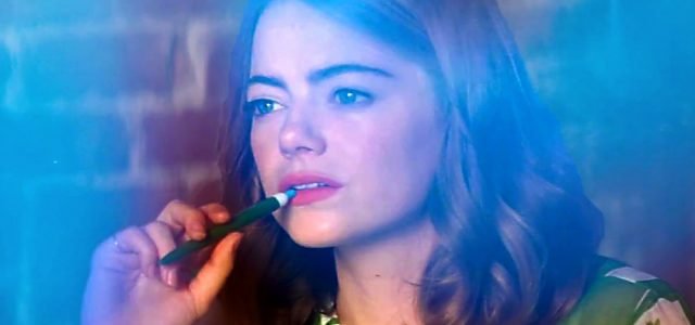 Emma Stone Talks La La Land, Comedy & More In New THR Round Table Video