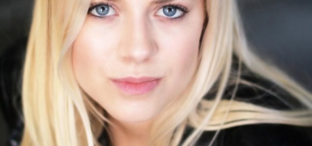 Interview: Actress Ashlee Macropoulos Talks This Just In On POP TV