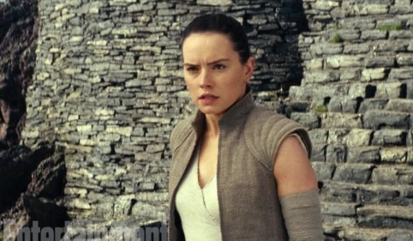 New Star Wars: The Last Jedi Images Land