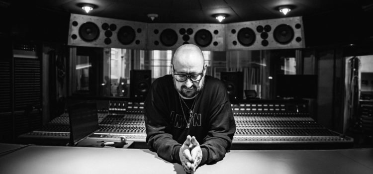 ACCLAIMED COMPOSER AND MUSICIAN SIGNS LONG-TERM WORLDWIDE PUBLISHING DEAL WITH DECCA PUBLISHING